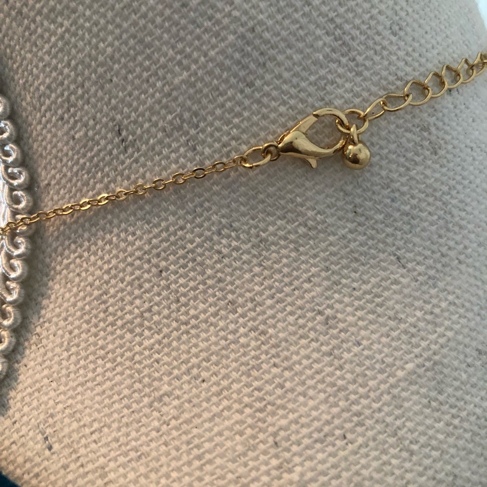 Goldtone Quatrefoil Station Necklace - Picture 5 of 6